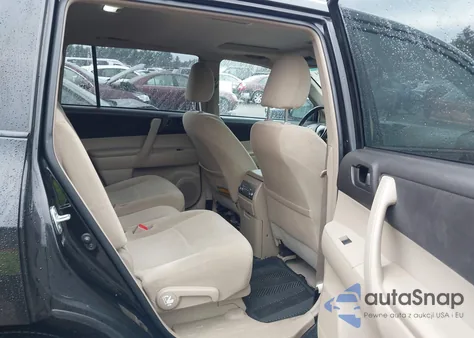 2010 Toyota Highlander Base V6 из США, поврежденный, VIN 5TDBK3EH4AS034170